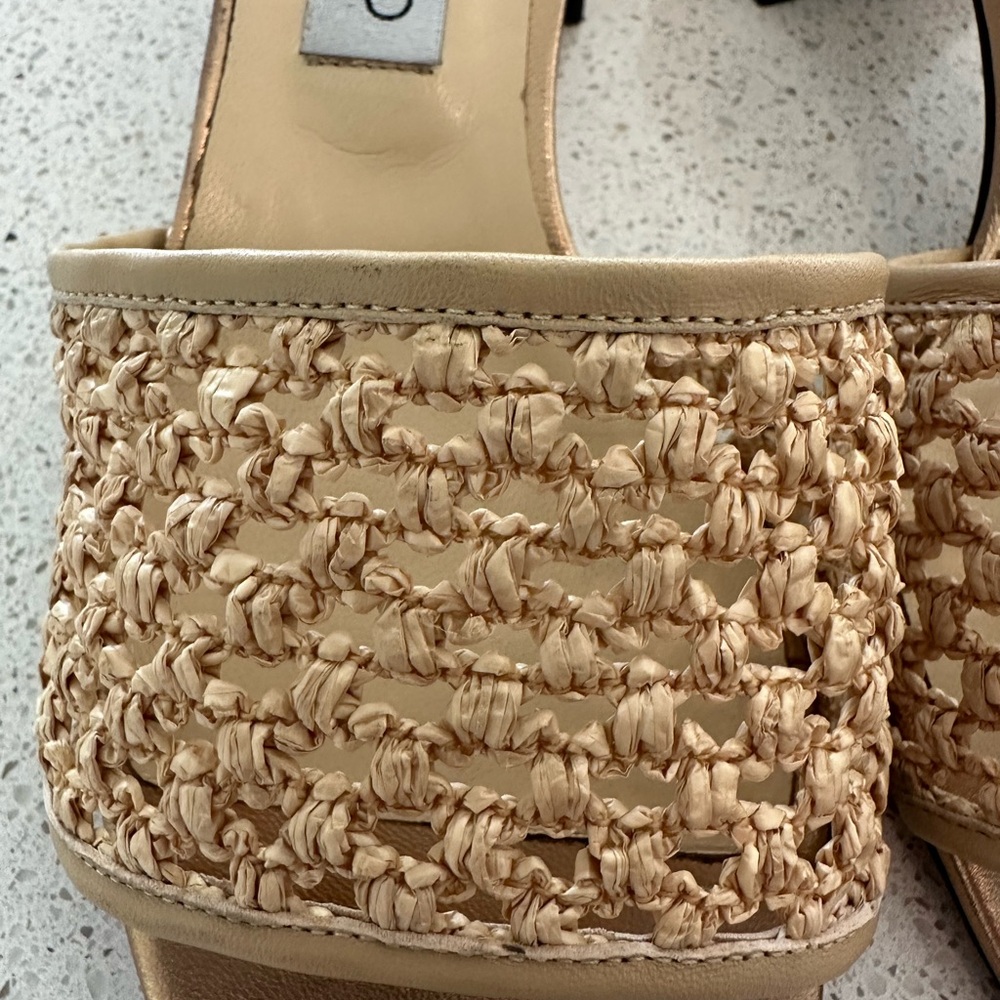 Jimmy Choo Minea 45 Woven Raffia slide heeled Sandals in Barley. Size 39.5 EU - Picture 12 of 14